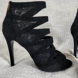 Aldo black ankle bootie heels 7.5